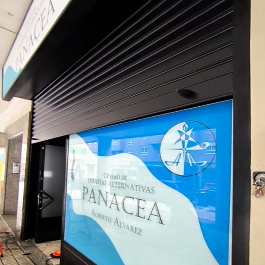 persianas La Enrollada instalacion persiana seguridad ciega local comercial tienda a coruna